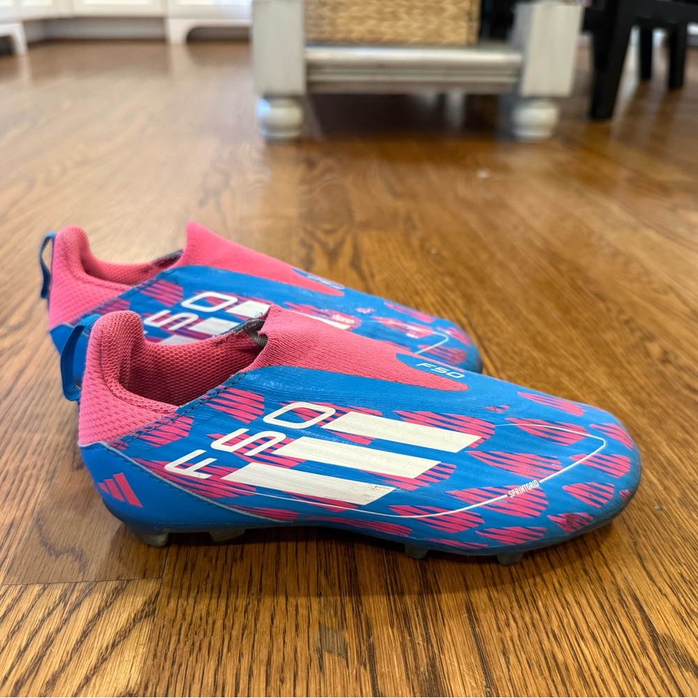 F50 League Laceless Multi-Ground Soccer Cleats 
Size 2